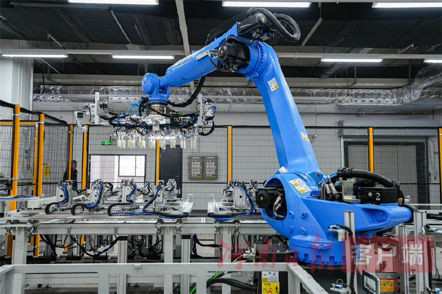 富士康在航空港打造全球首個“儲能燈塔工廠”，儲能項目邁向量產新階段